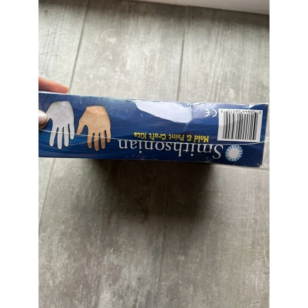 Smithsonian Mold & Paint Craft Kits Mold Your Own HAND Learning Science Art NEW